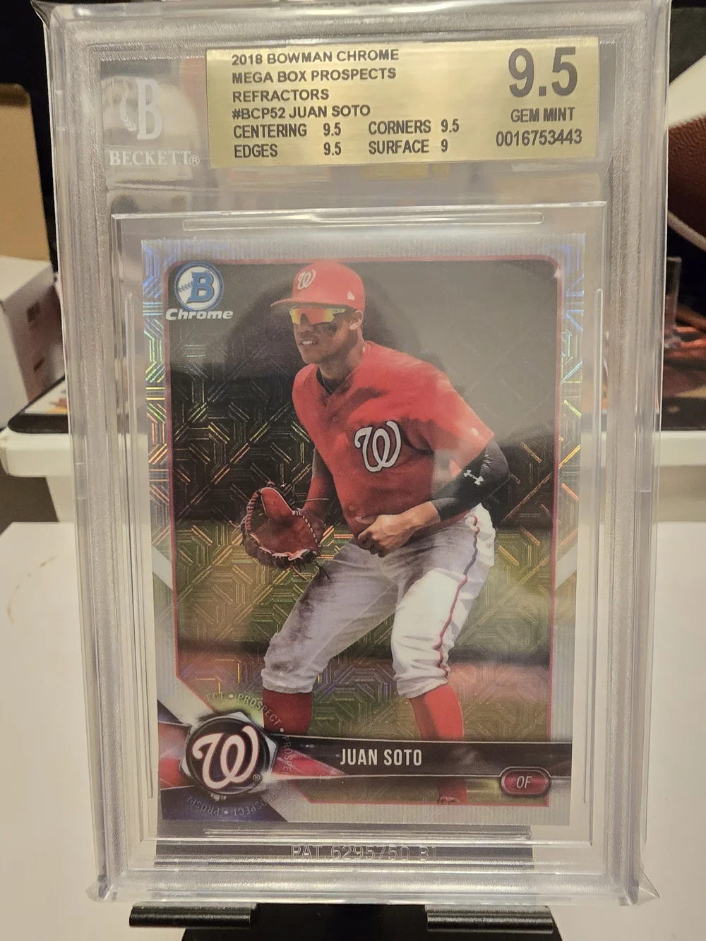 2018 Bowman Chrome Mega Box Prospect Refractor Juan Soto BGS 9.5